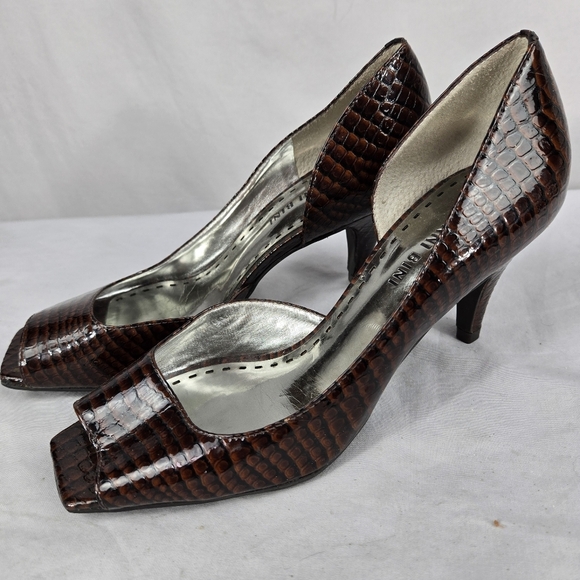 Gianna Bini Dark Brown Leather Peep Toe 2.5" Heels Womens Sz 7.5 M Rockabilly - Picture 1 of 8